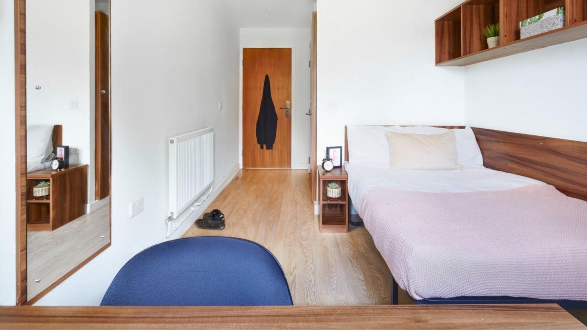Stylish Private Ensuite In The Heart Of * Exeter