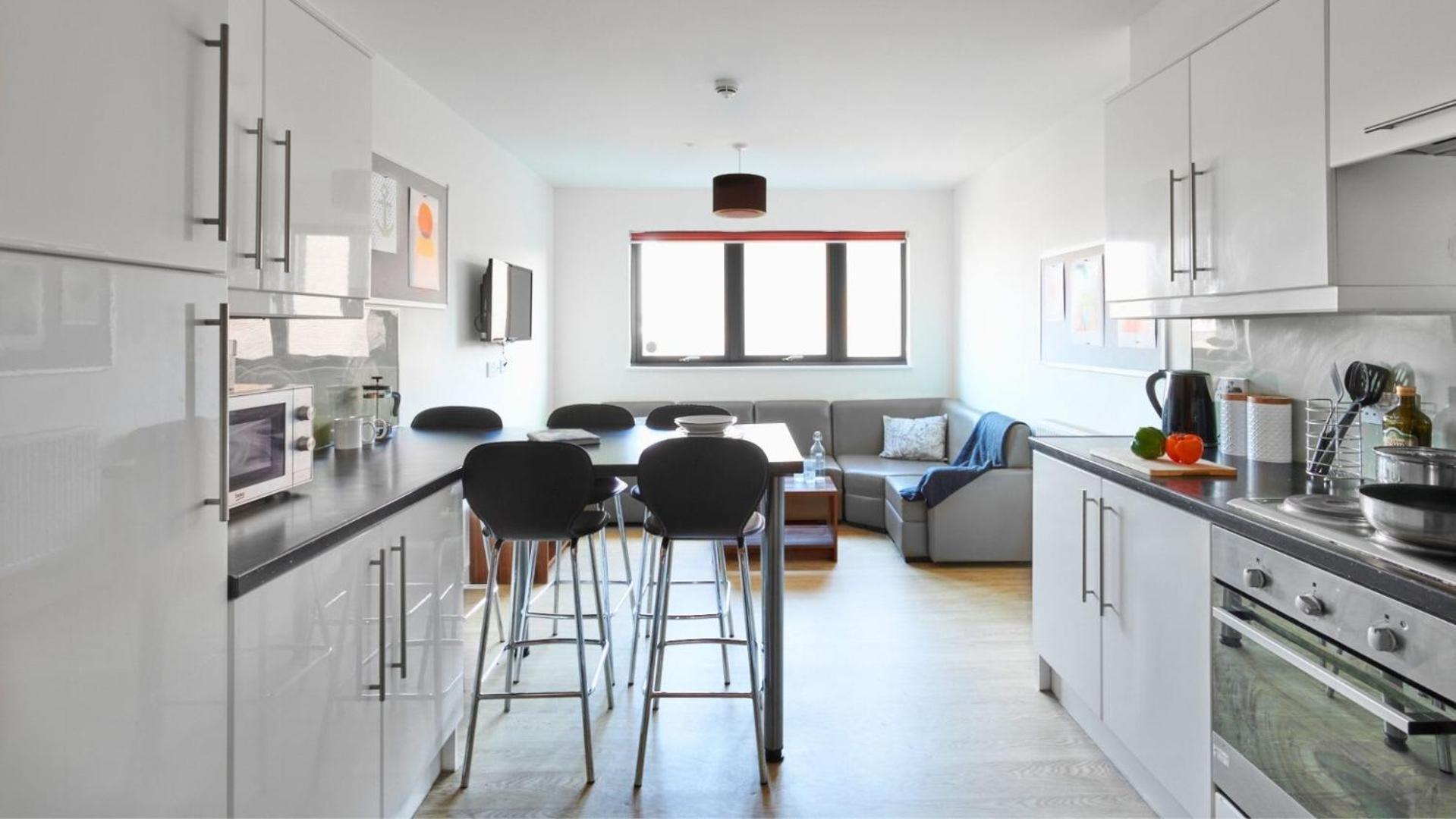 Stylish Private Ensuite In The Heart Of * Exeter